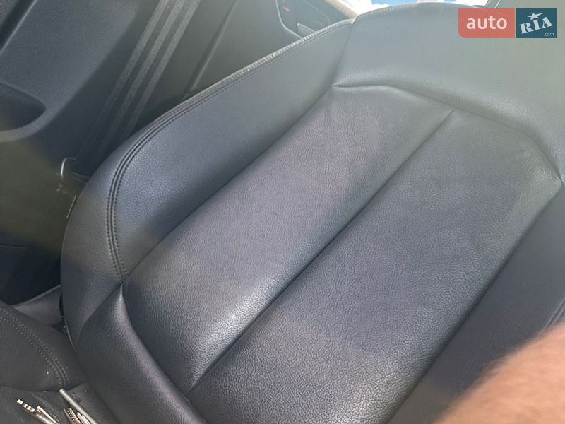 Седан Audi A3 2015 в Николаеве
