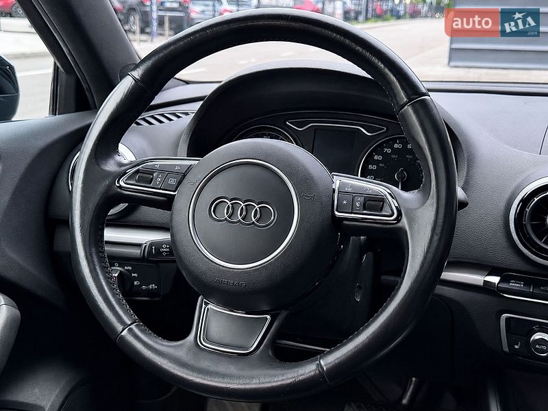 Хэтчбек Audi A3 2016 в Киеве