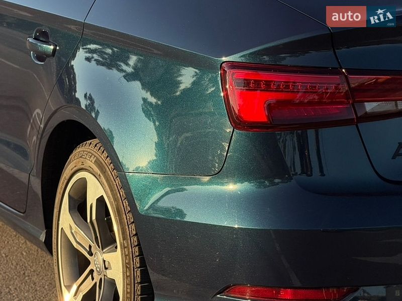 Седан Audi A3 2018 в Киеве