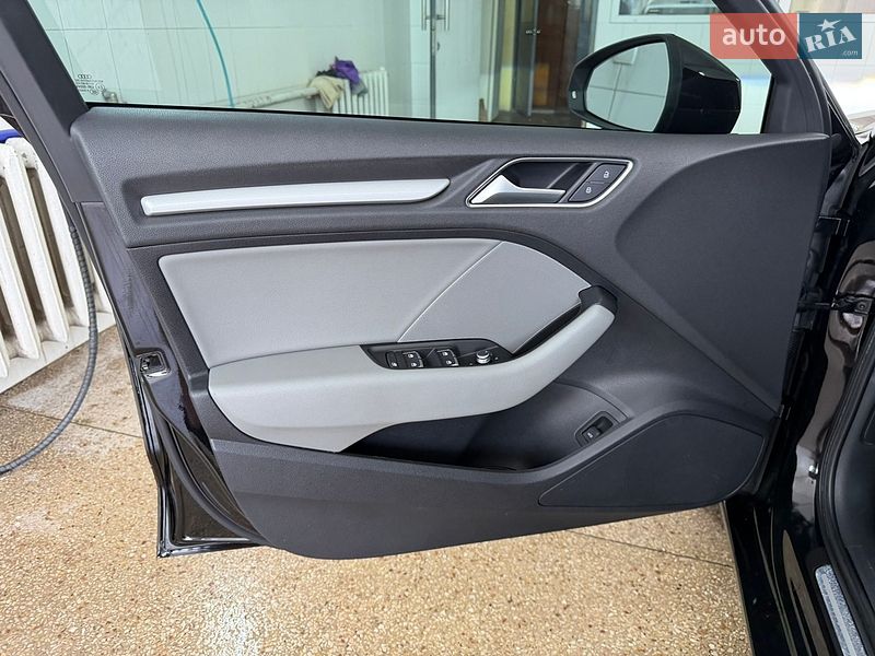 Седан Audi A3 2018 в Черкасах