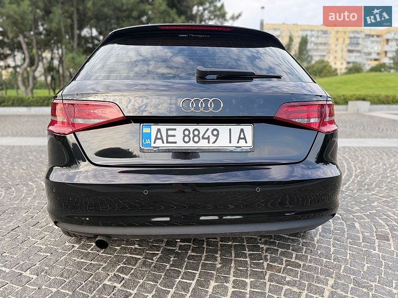 Хетчбек Audi A3 2013 в Дніпрі