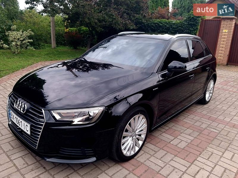Хэтчбек Audi A3 2016 в Запорожье
