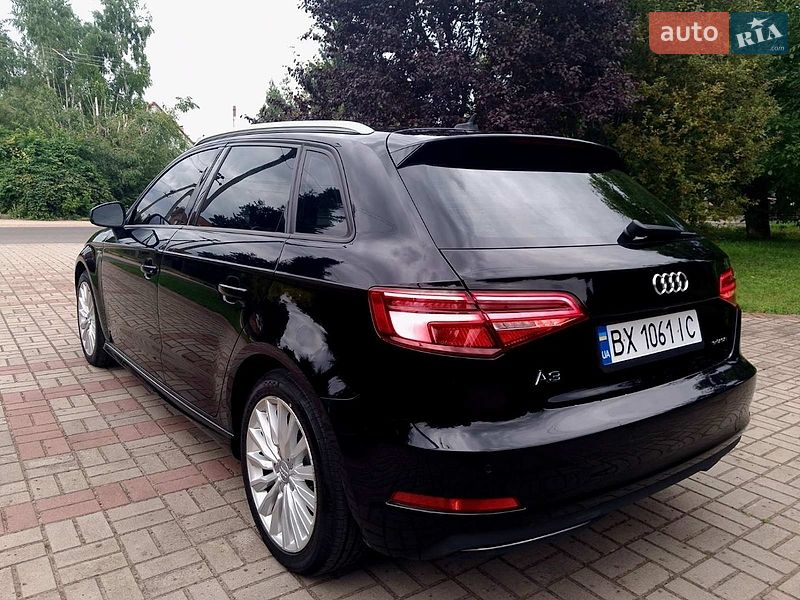 Хэтчбек Audi A3 2016 в Запорожье