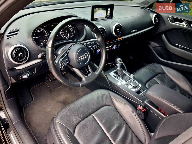 Хэтчбек Audi A3 2016 в Запорожье