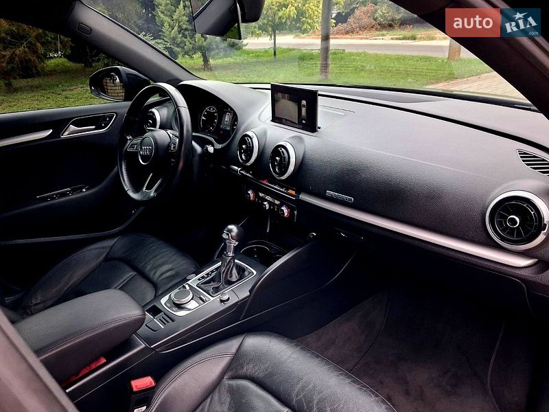 Хэтчбек Audi A3 2016 в Запорожье