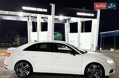 Седан Audi A3 2019 в Киеве