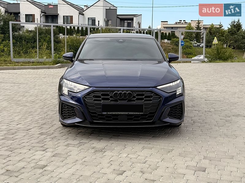 Седан Audi A3 2022 в Львове