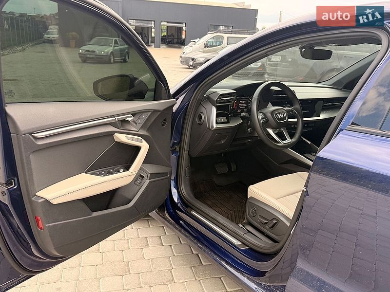 Седан Audi A3 2022 в Львове