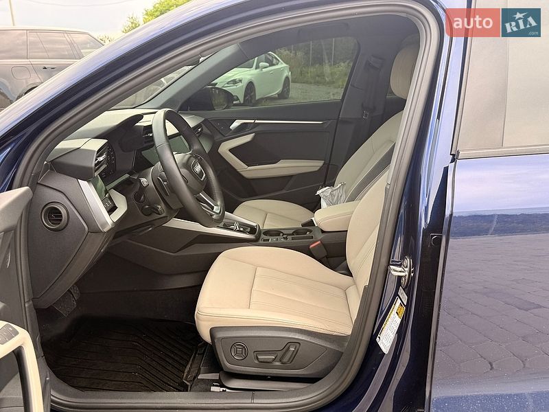Седан Audi A3 2022 в Львове
