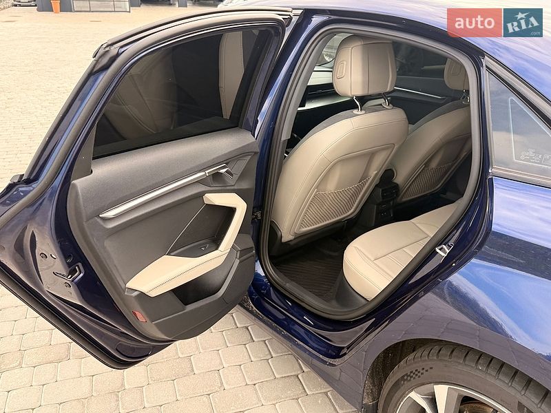 Седан Audi A3 2022 в Львове