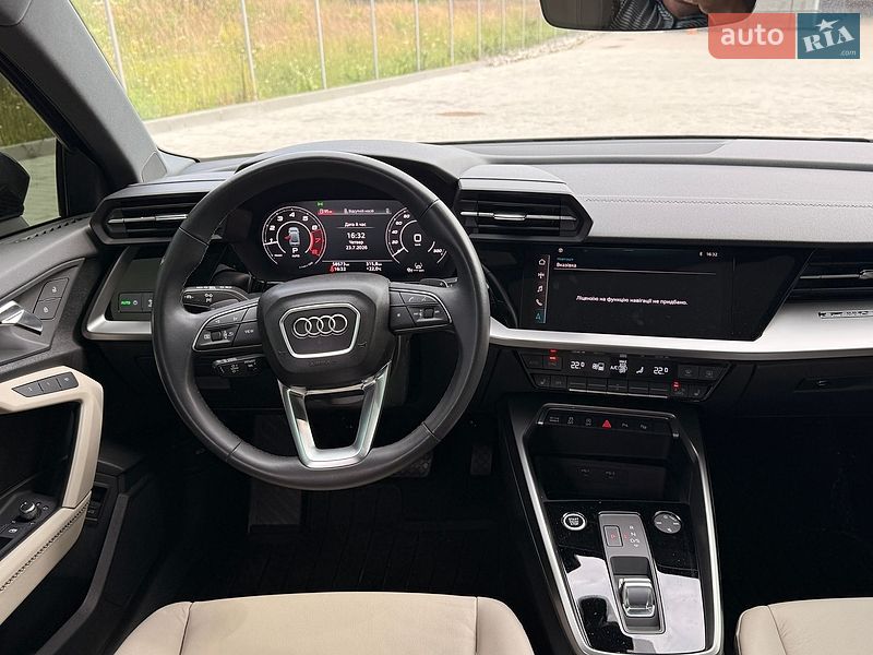 Седан Audi A3 2022 в Львове