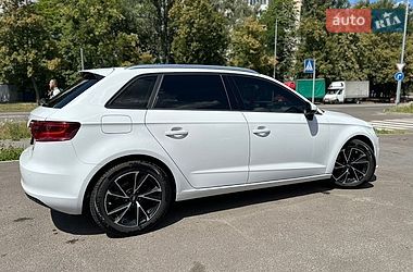 Хетчбек Audi A3 2016 в Києві
