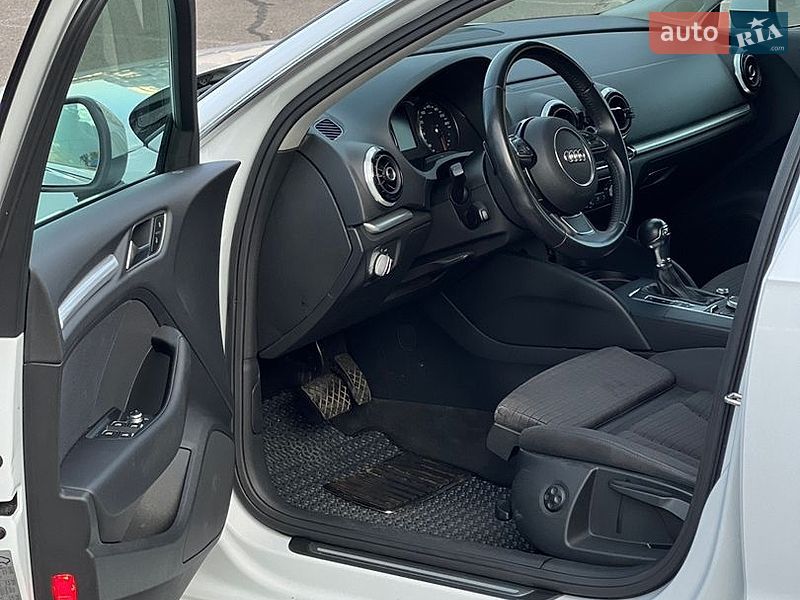 Хетчбек Audi A3 2013 в Києві фото 10 Хетчбек Audi A3 2013 в Києві