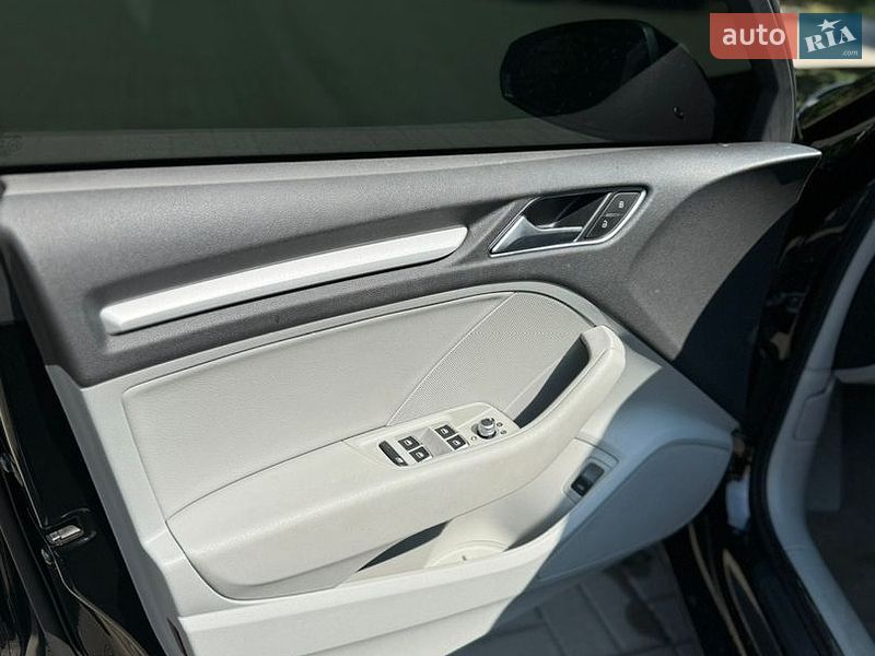 Седан Audi A3 2015 в Черновцах