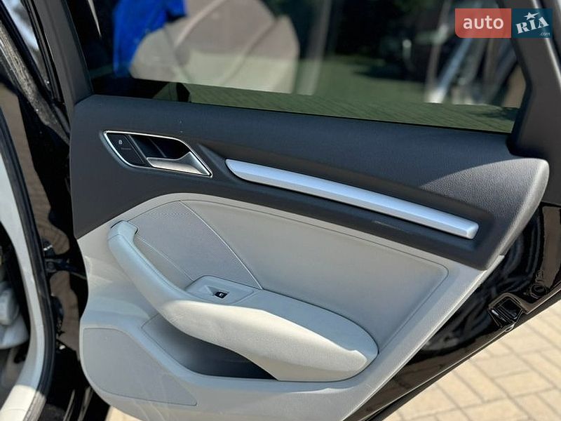 Седан Audi A3 2015 в Черновцах
