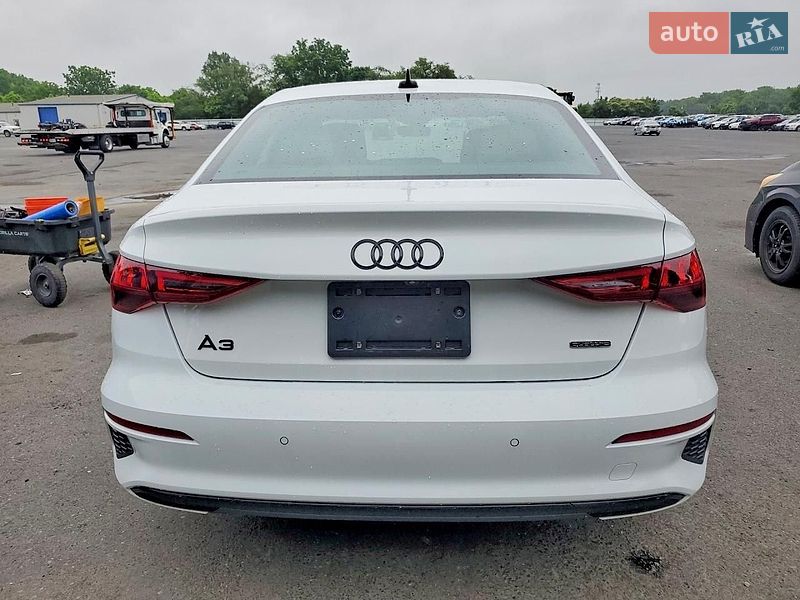 Седан Audi A3 2023 в Львові