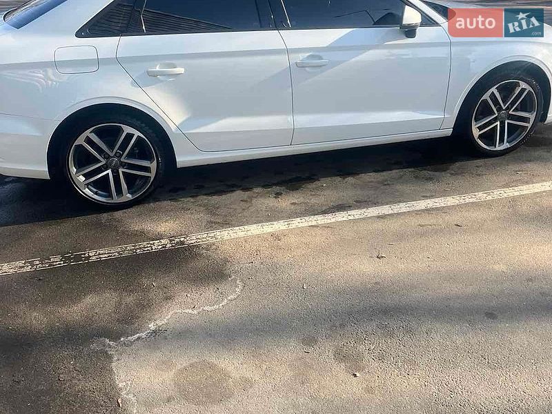 Седан Audi A3 2018 в Василькові