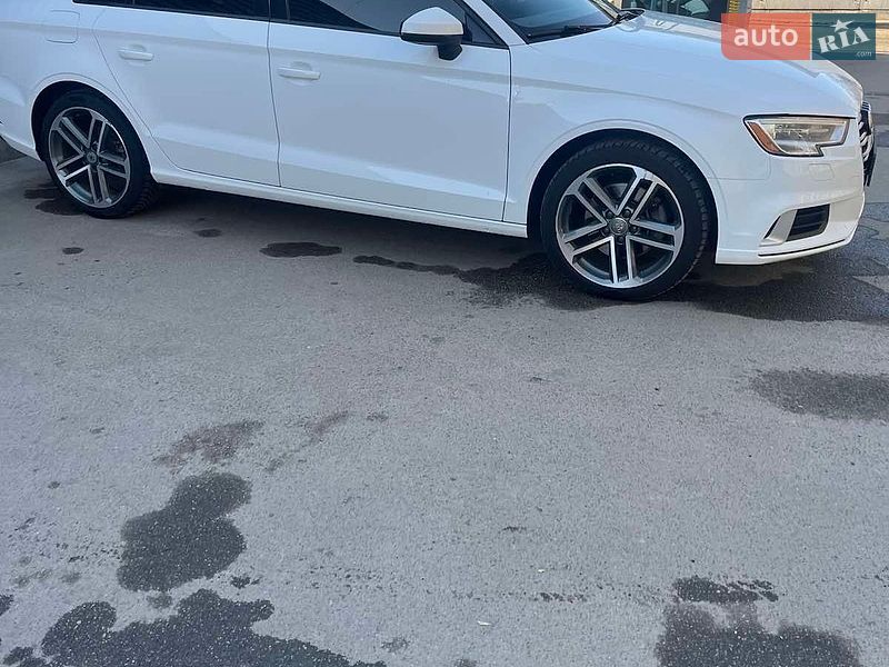 Седан Audi A3 2018 в Василькові