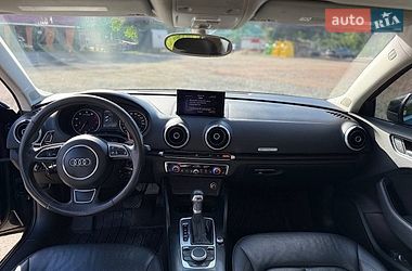 Седан Audi A3 2015 в Ирпене
