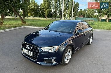Седан Audi A3 2016 в Харькове