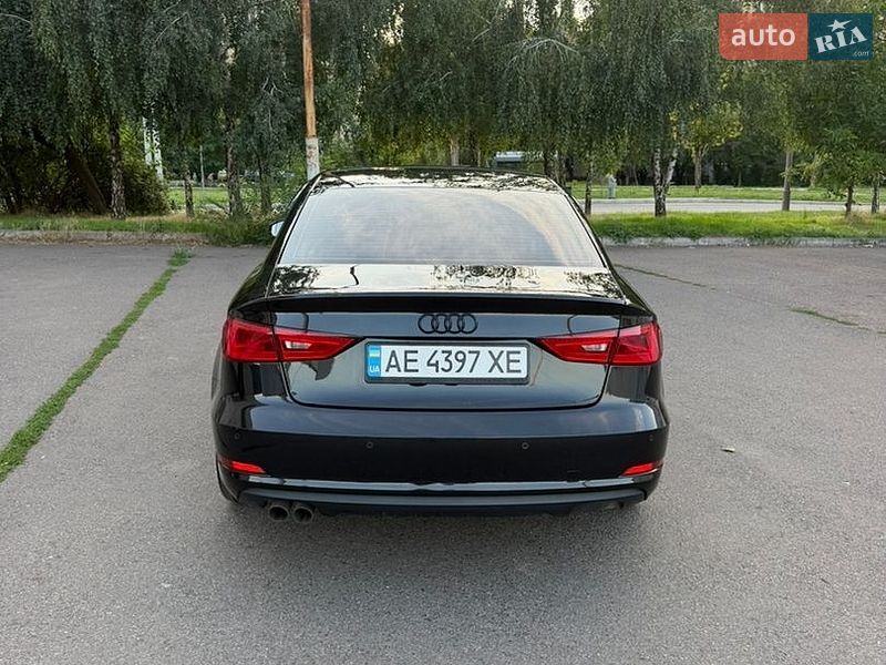 Седан Audi A3 2016 в Кривому Розі