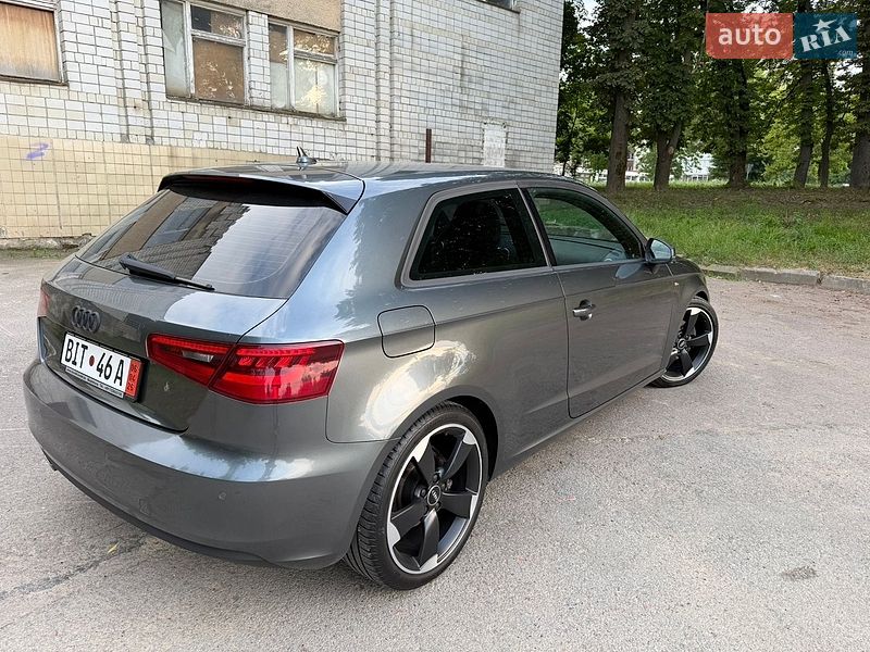 Хетчбек Audi A3 2013 в Новояворівську