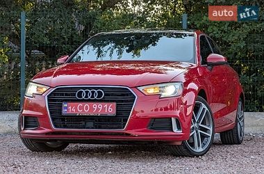 Седан Audi A3 2016 в Дрогобичі