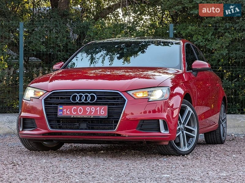 Седан Audi A3 2016 в Дрогобичі