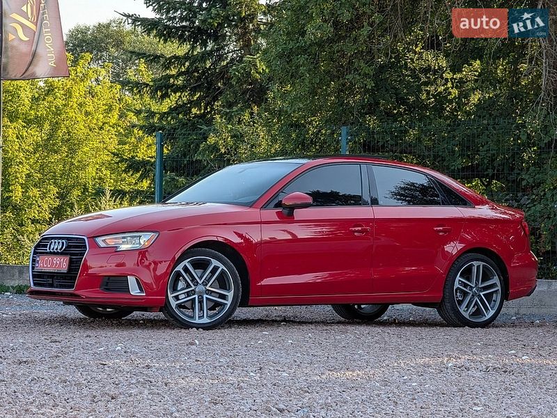 Седан Audi A3 2016 в Дрогобичі