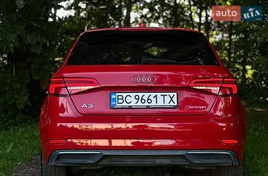 Седан Audi A3 2016 в Львові