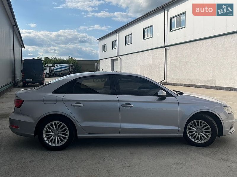 Седан Audi A3 2016 в Вінниці
