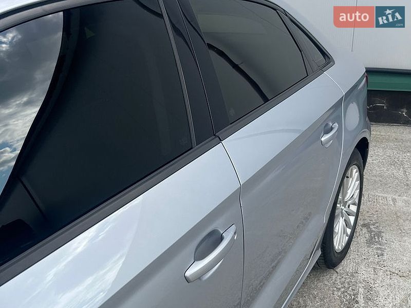 Седан Audi A3 2016 в Вінниці