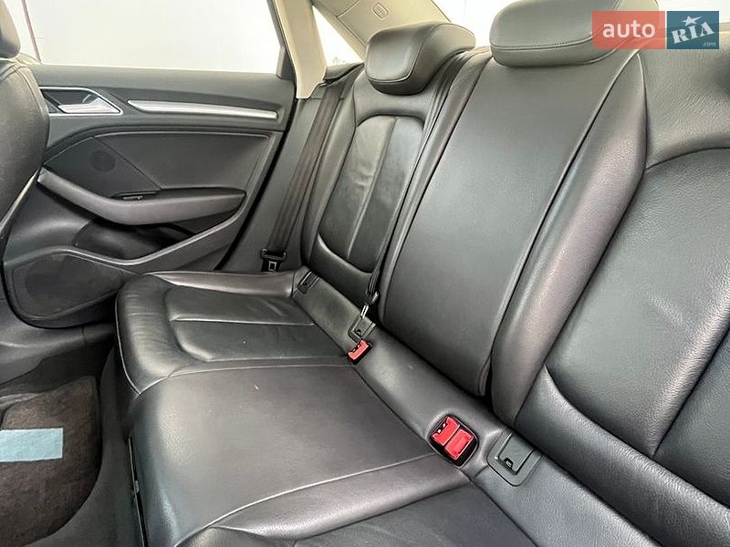 Седан Audi A3 2016 в Вінниці