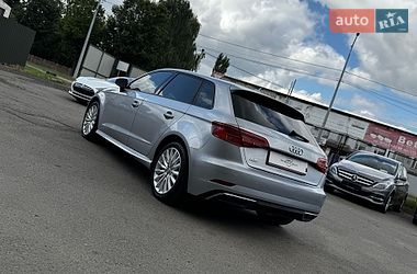 Хэтчбек Audi A3 2017 в Луцке