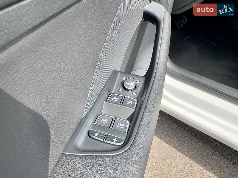 Хэтчбек Audi A3 2015 в Киеве