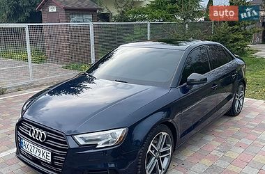 Седан Audi A3 2017 в Львове