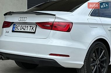 Седан Audi A3 2015 в Дрогобыче