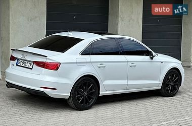 Седан Audi A3 2015 в Дрогобыче