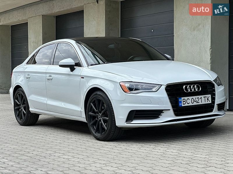 Седан Audi A3 2015 в Дрогобыче