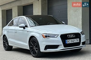 Седан Audi A3 2015 в Дрогобыче