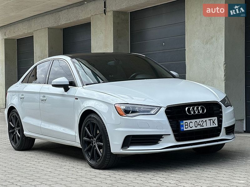 Седан Audi A3 2015 в Дрогобыче