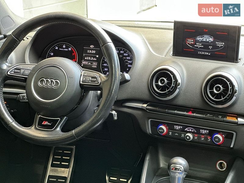 Седан Audi A3 2015 в Дрогобыче