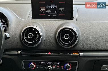 Седан Audi A3 2015 в Дрогобыче