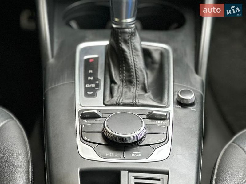 Седан Audi A3 2015 в Дрогобыче