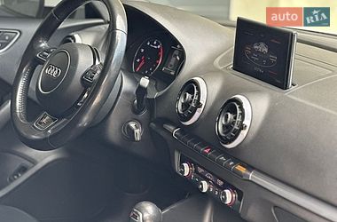 Седан Audi A3 2015 в Дрогобыче