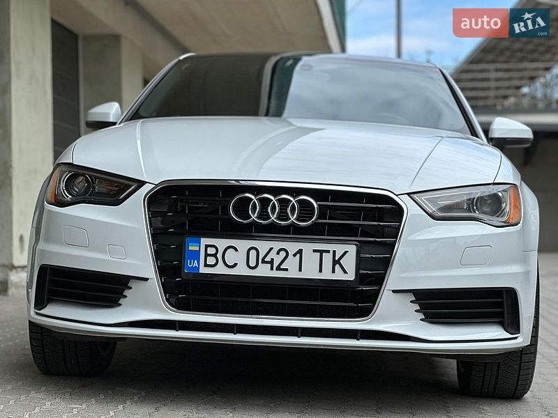 Седан Audi A3 2015 в Дрогобыче