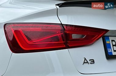Седан Audi A3 2015 в Дрогобыче