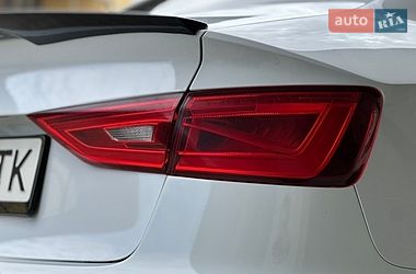 Седан Audi A3 2015 в Дрогобыче