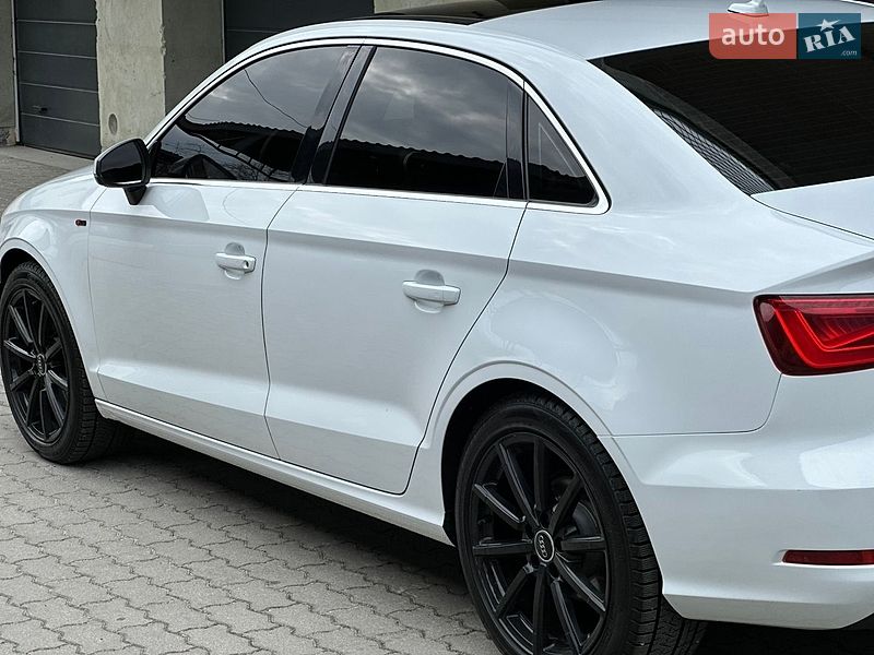 Седан Audi A3 2015 в Дрогобыче