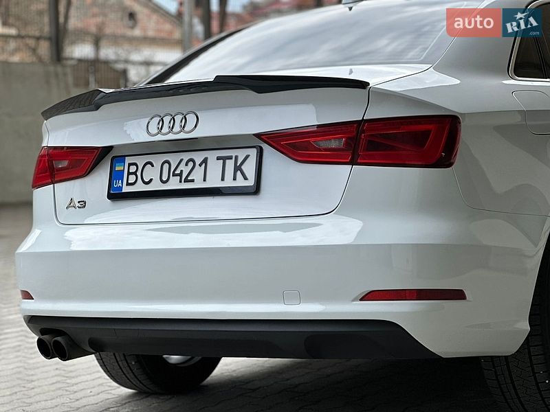 Седан Audi A3 2015 в Дрогобыче